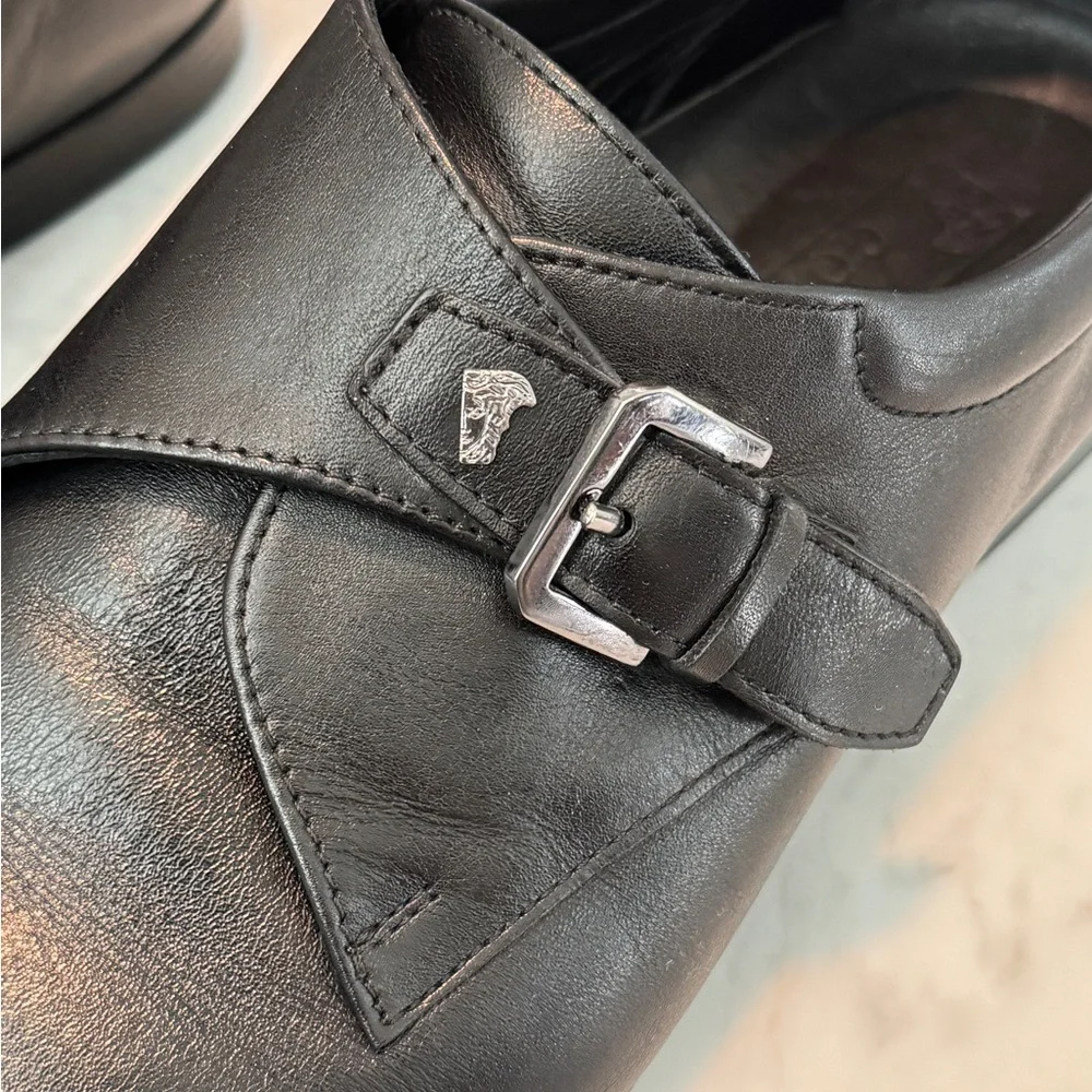 Men's Versace Black Leather Dress Shoes - Picture 5 of 8